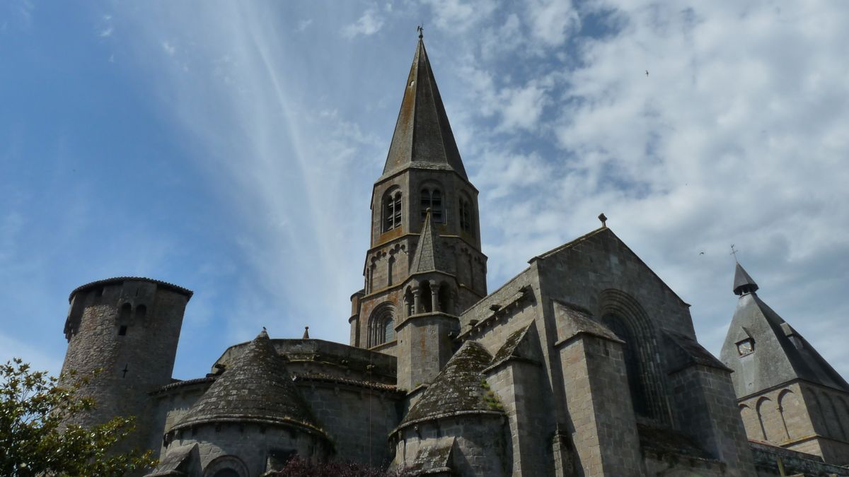 Chevet de la collégiale du Dorat © Région Nouvelle-Aquitaine, Inventaire général du patrimoine culturel, J. Chalard-Deschamps