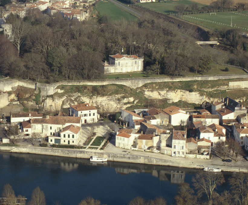 Vue aérienne prise en 1999 © Fonds Editions Patrimoines et Médias