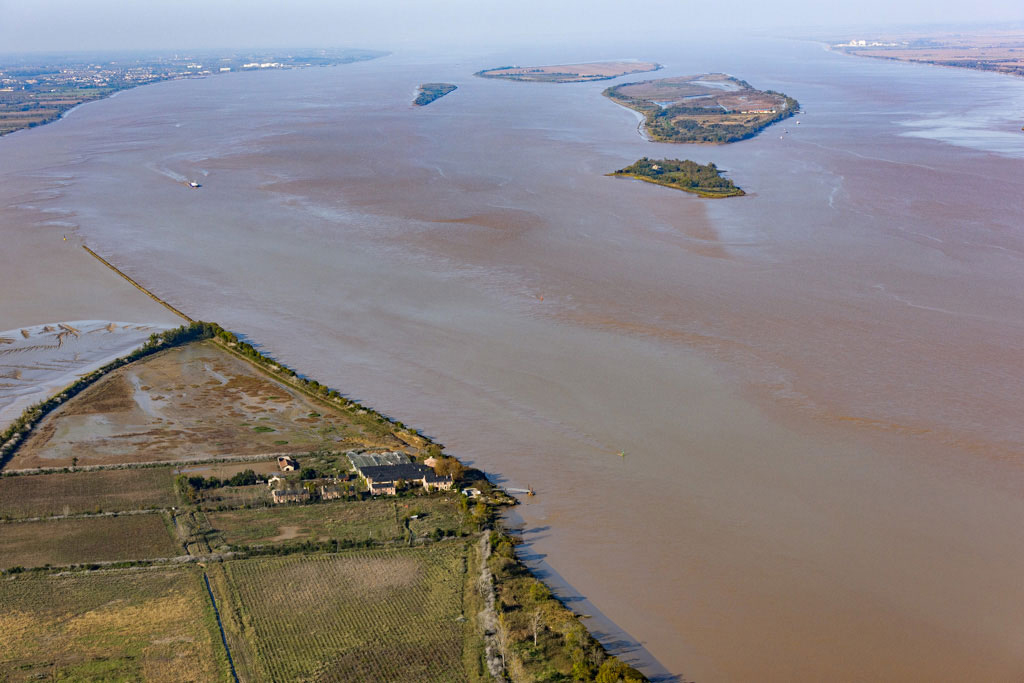 Vue aérienne de l’Île Verte et de l’archipel estuarien © Région Nouvelle-Aquitaine, Inventaire général du patrimoine culturel, Adrienne Barroche, 2014