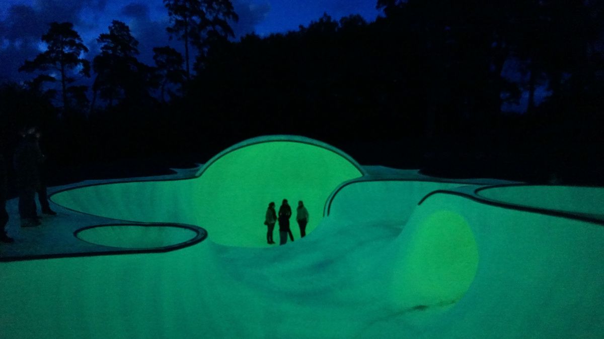 Otro de Koo Jeong A, Oeuvre skatable et phosphorescente © Région Nouvelle-Aquitaine