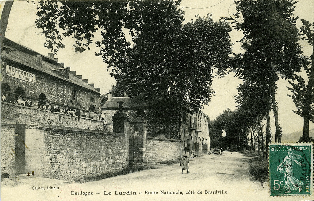 Verrerie Brard au Lardin-Saint-Lazare, carte postale Sautet, éditeur à Condat, vers 1910 (source : coll. municipalité du Lardin).