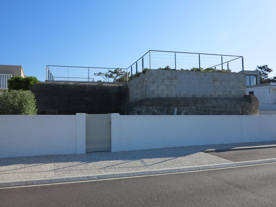 Le blockhaus vu depuis le sud-ouest.