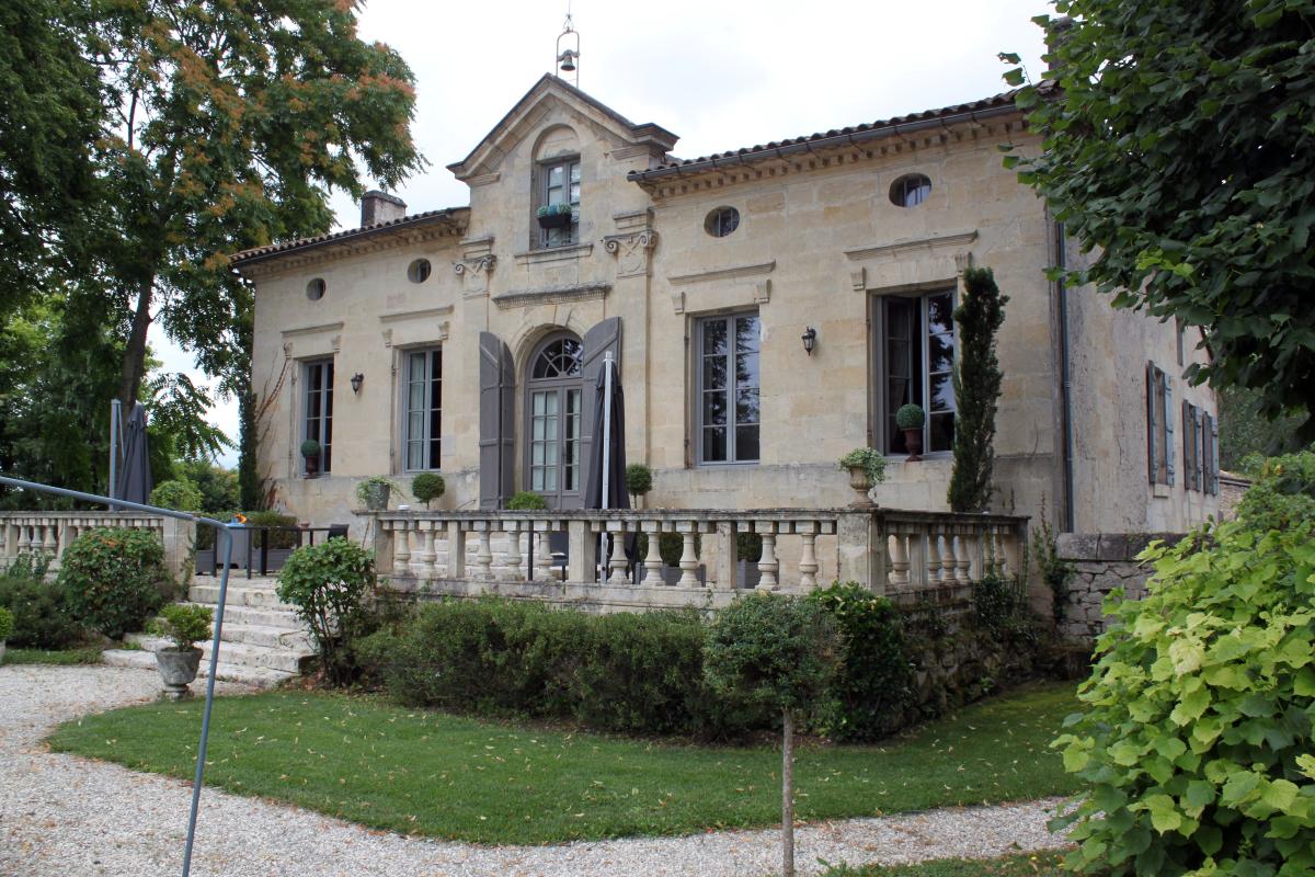 Logis : façade principale.