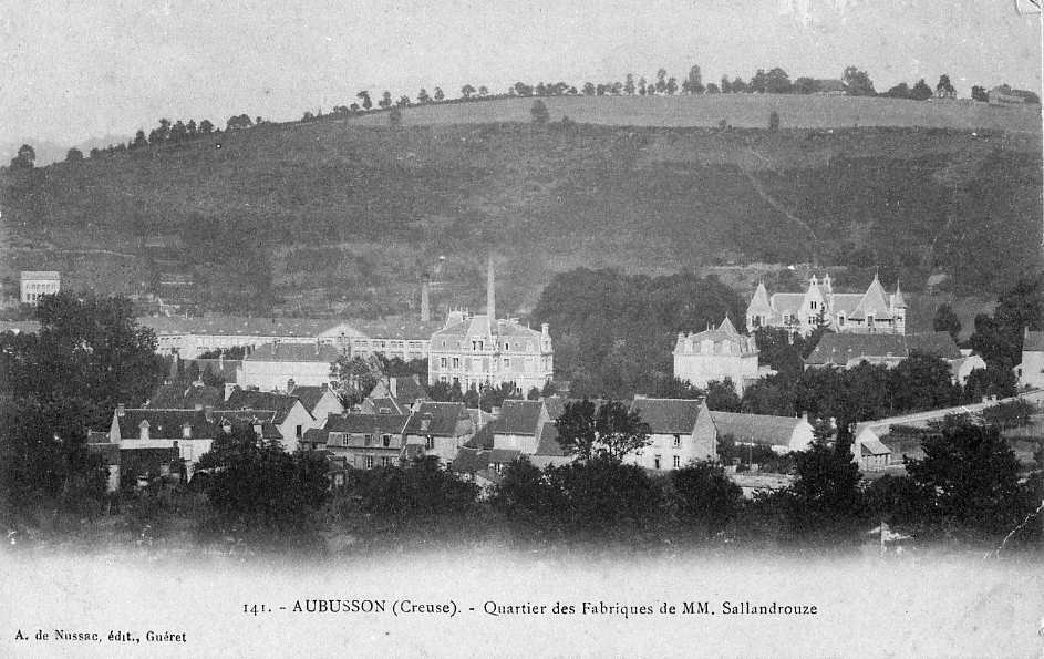 Carte postale représentant le quartier des usines Sallandrouze Frères, dans le 1er quart du 20e siècle (coll. part.). On y distingue le château Saint-Jean. 