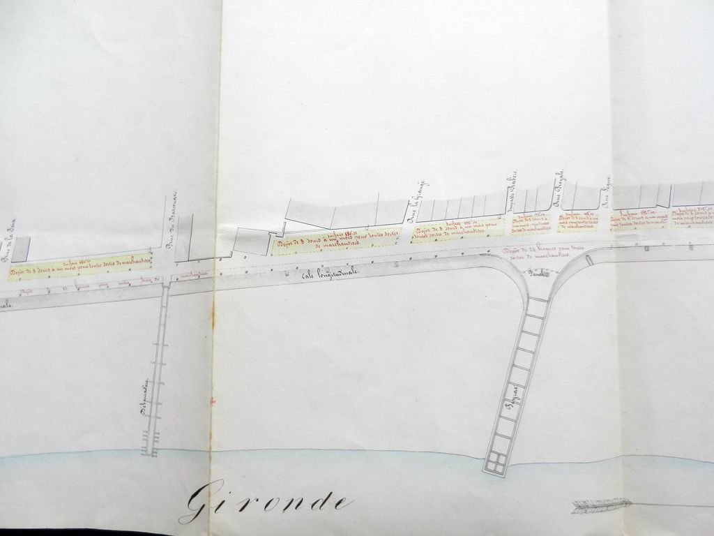 Plan du port de Pauillac faisant connaître les limites des emplacements réservés pour le dépôt des marchandises, la durée de ces dépôts et la nature des marchandises auxquelles sera affecté spécialement cet emplacement. Papier, encre, lavis, par l'Ingénieur ordinaire, Pairier, 10 janvier 1854 : détail.