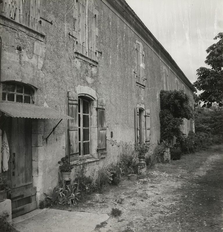 Corps de logis, façade principale (sud) : état en 1974.