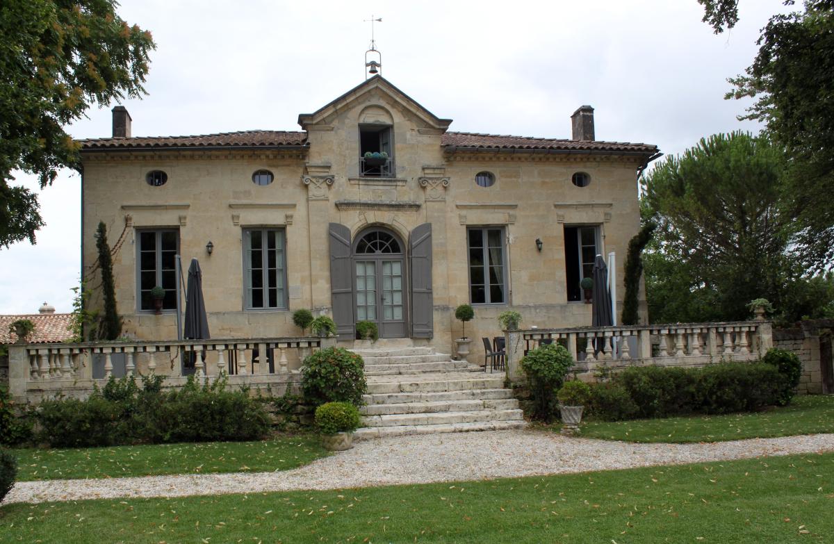 Logis : façade principale.