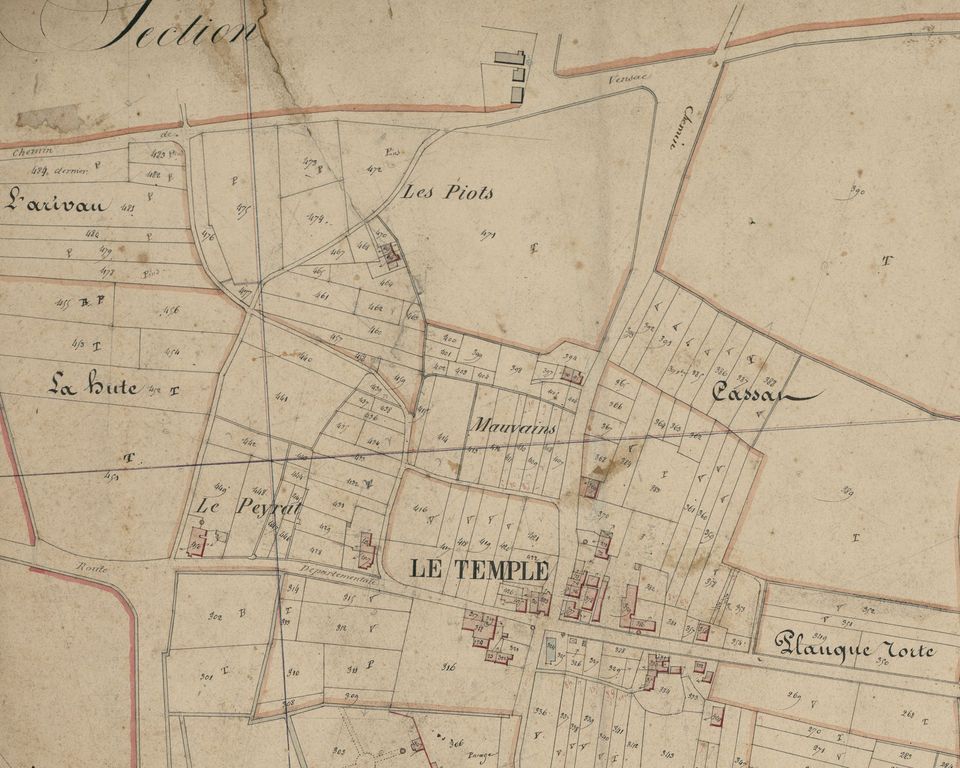 Extrait du plan cadastral de 1833 : lieu-dit Le Temple avec emplacement de la chapelle.