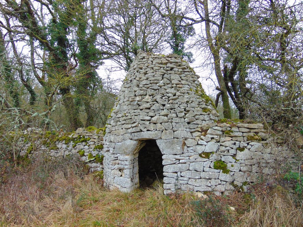 Loge aux Ferres de Rezan.