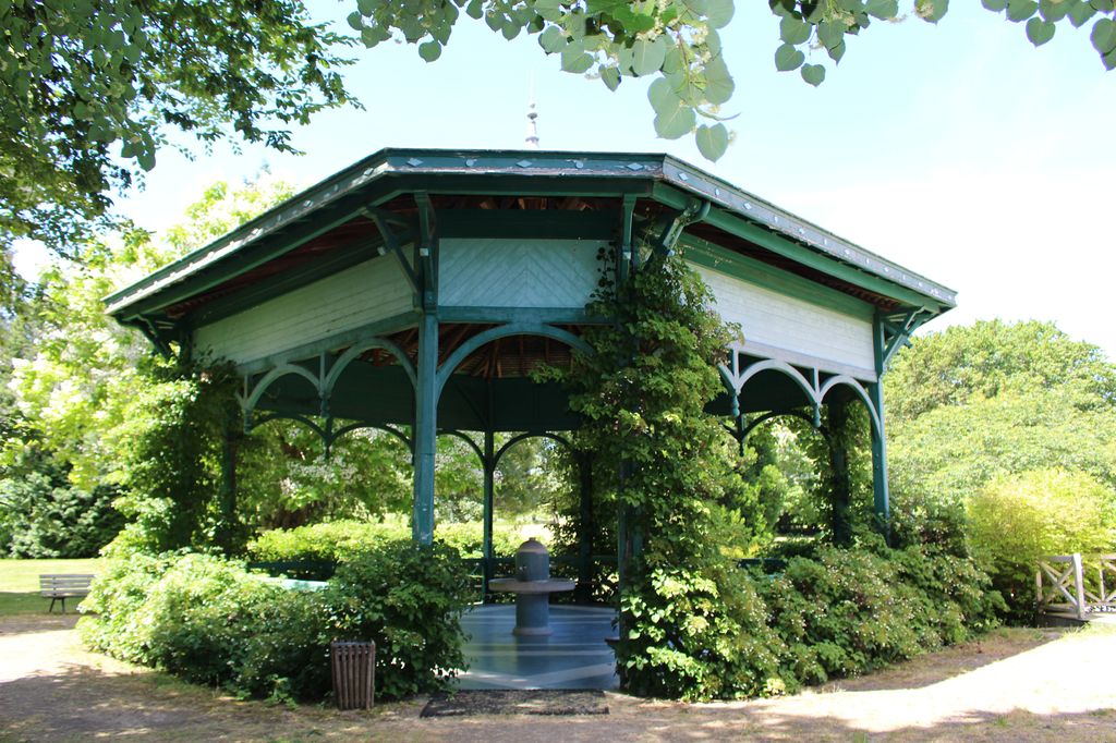 Le kiosque de la buvette.