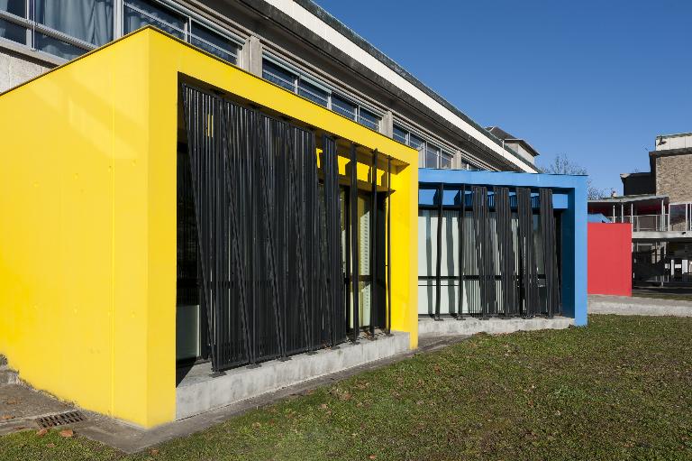 Détail des blocs colorés du bâtiment E.