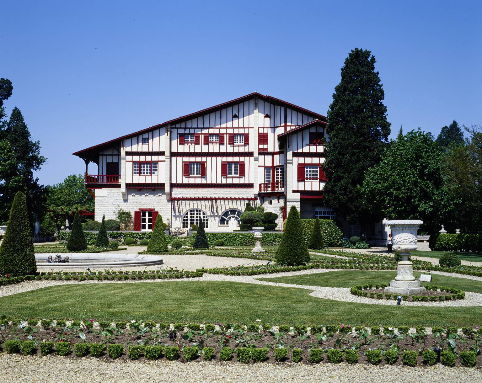 élévation antérieure depuis le parc.