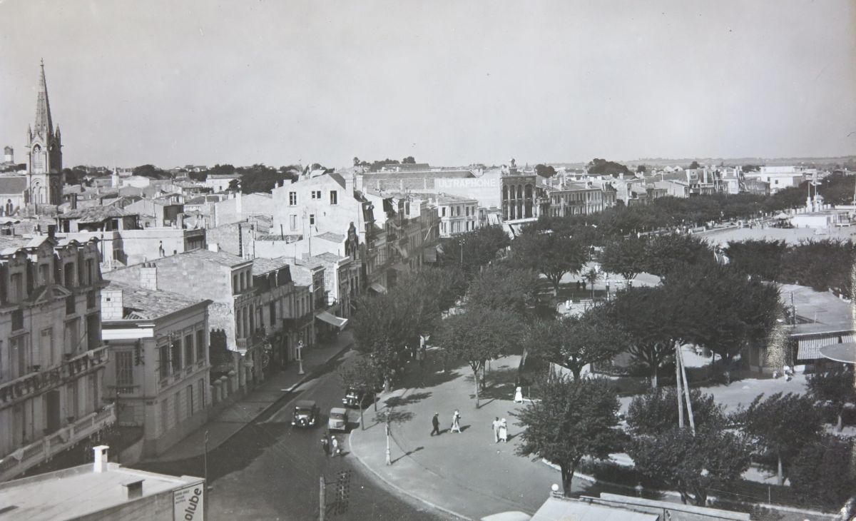 Le square Botton, à droite, et le front de mer vers 1930.