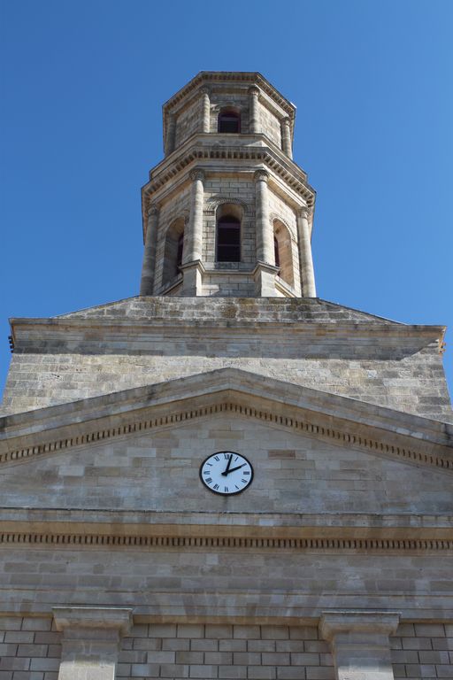 Façade occidentale et clocher.