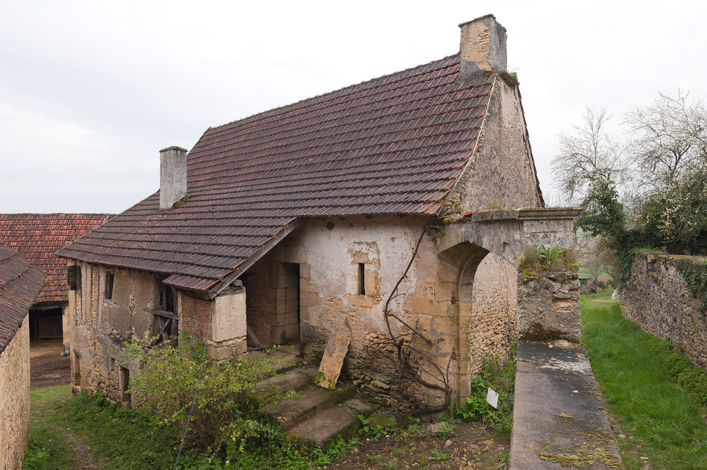 Vue d'ensemble d'une ferme à l'Audigerie.