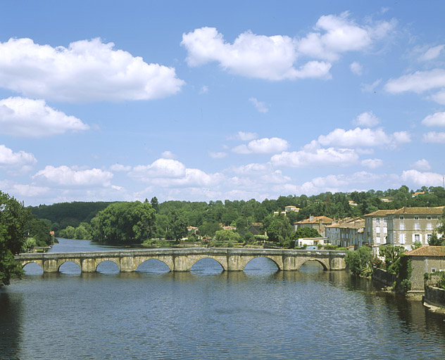 Pont, vue depuis l'amont.