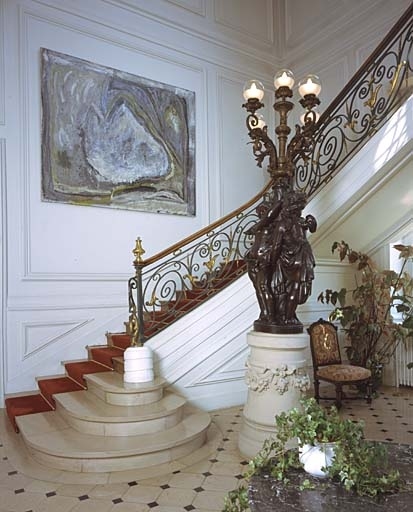 Escalier d'honneur, rez-de-chaussée.