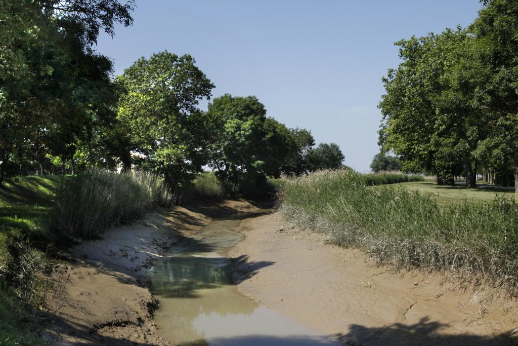 Le chenal de Vitrezay ou de Saint-Bonnet.