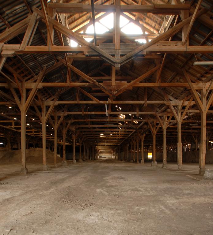 Atelier de stockage en vrac, intérieur.