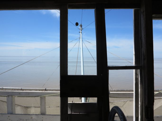 Vue depuis le cabanon d'un carrelet, à Talmont-sur-Gironde.