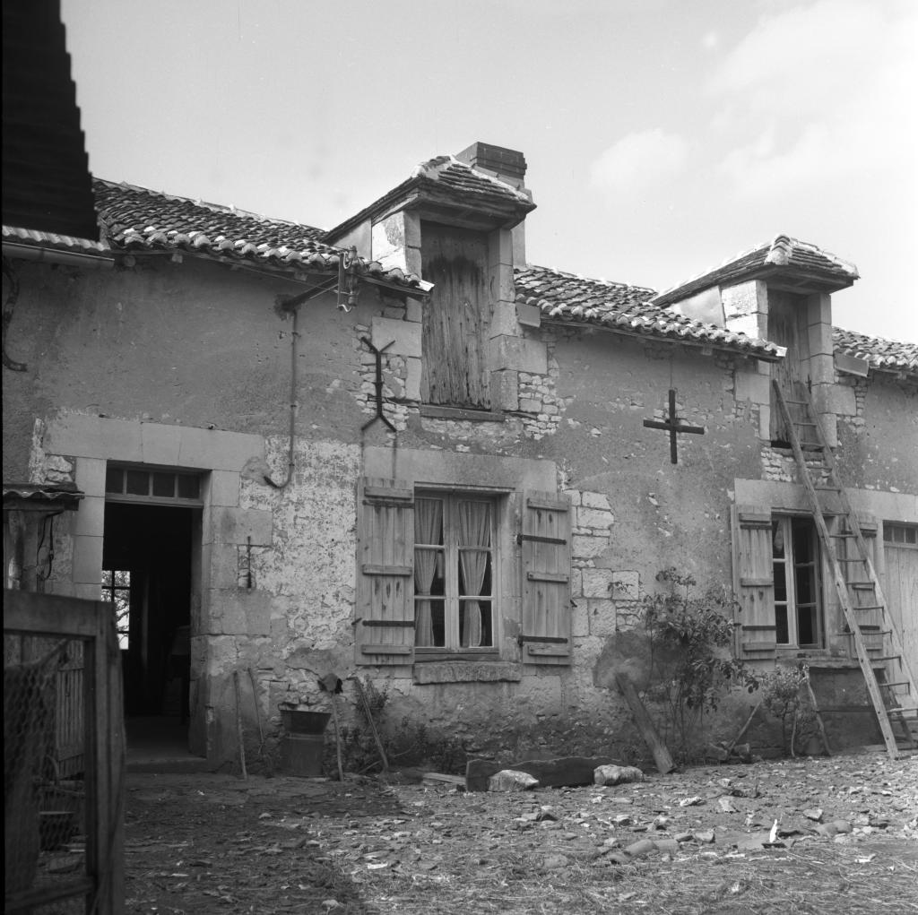 Elévation antérieure du logis.