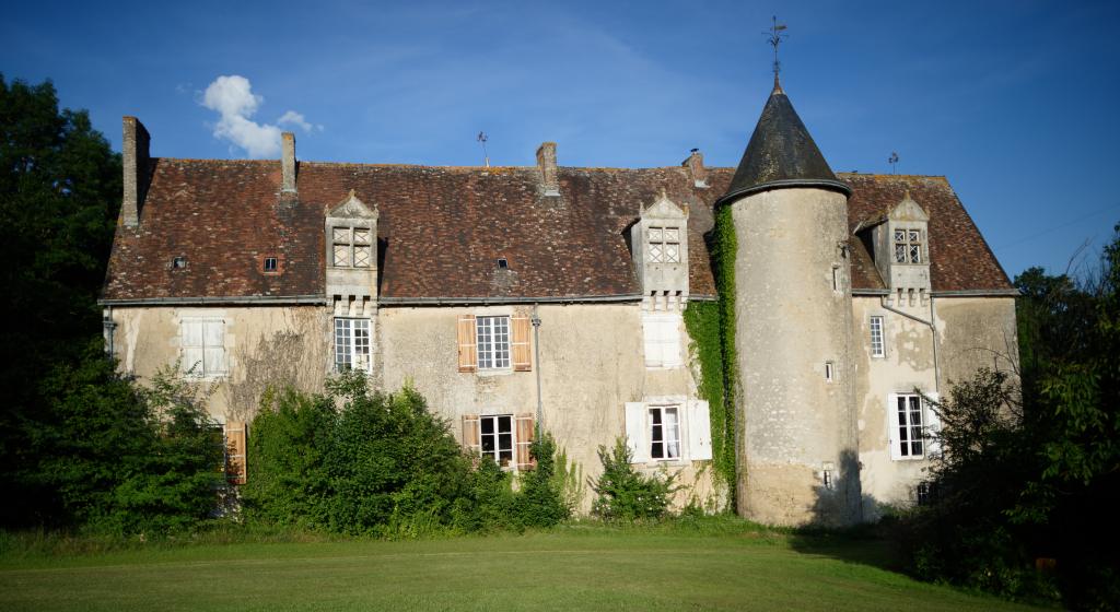 Façade ouest du château.