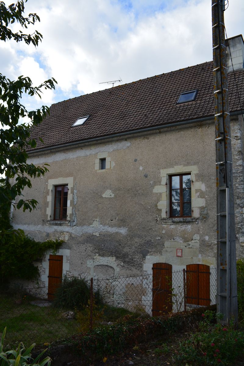 Maison au n° 24 de la rue de l’Étoile, présentant des vestiges du 15e et du 18e siècles. Élévation sud-est.