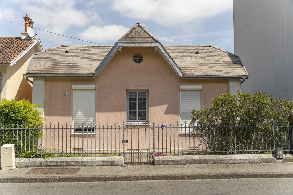 Vue d'ensemble de l'habitation.