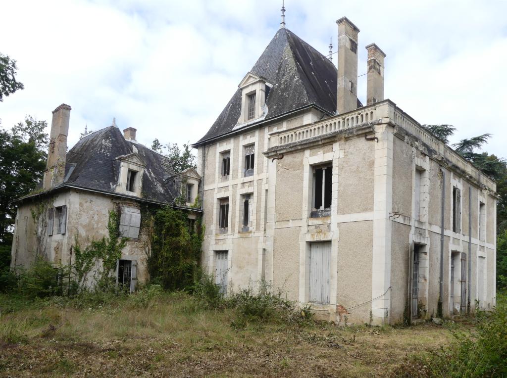 Vue du château d'Oranville depuis le nord-est.