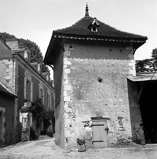 Manoir, élévation antérieure.