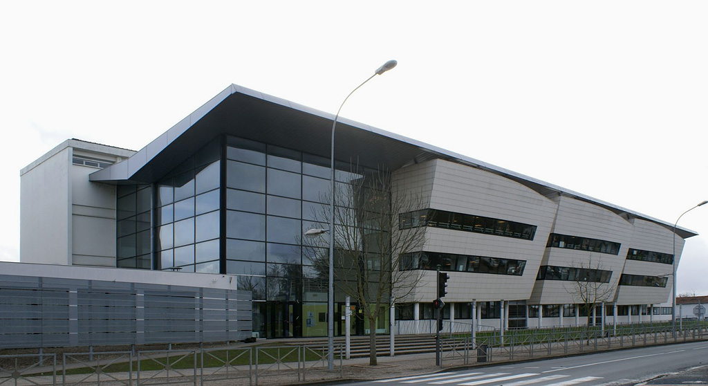 Élévation sur l'avenue de Verdun.