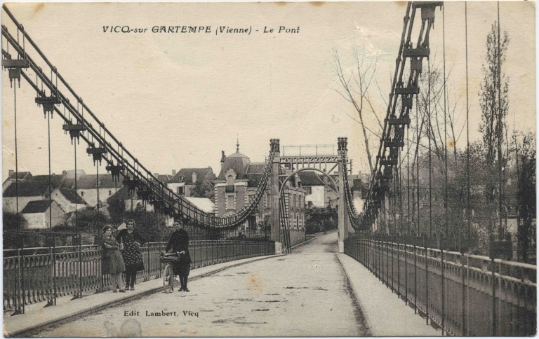 Pont à tablier métallique construit en 1931, carte postale. Lambert L., éditeur.