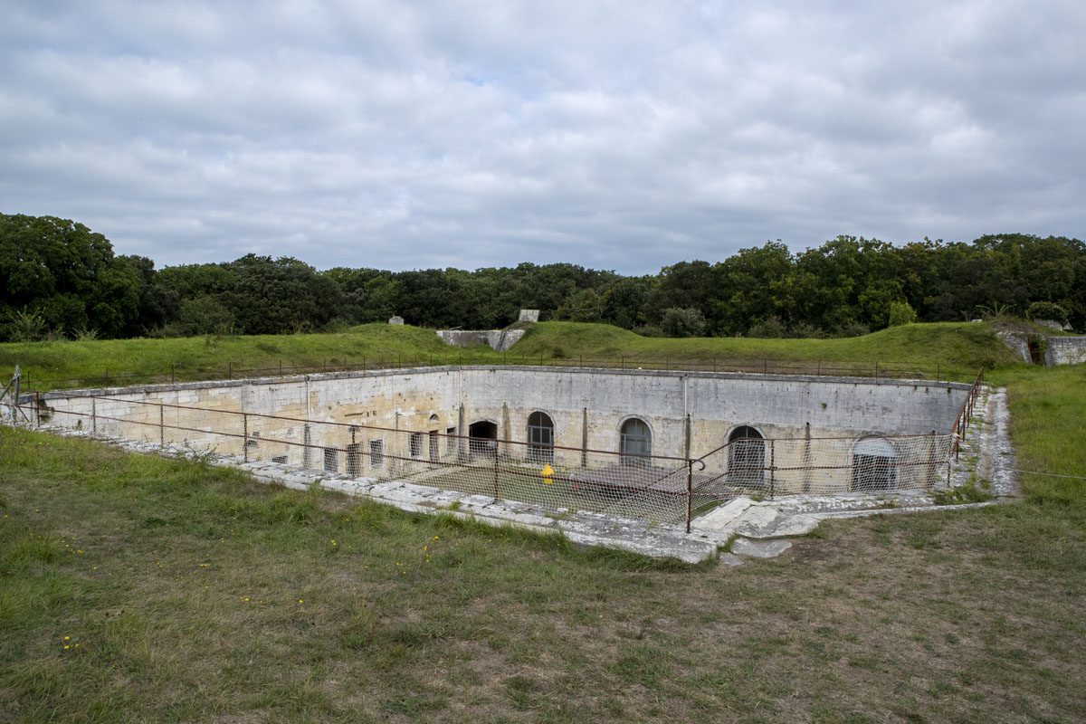 Plateforme et cour intérieure vue du sud.