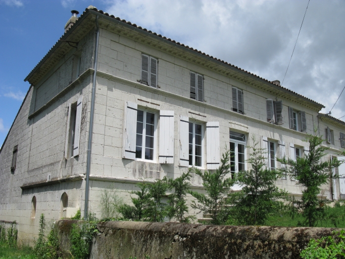 Logis de ferme avec soubassement à la Trigale.