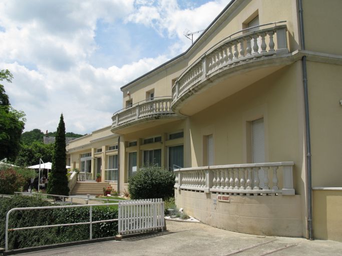 Vue générale du restaurant Passions et Gourmandises, autrefois appelé le Chalet de Venise.