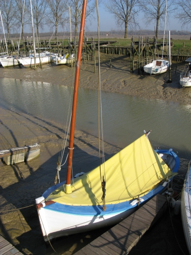 La filadière La Parfaite amarrée à Port-Maubert.