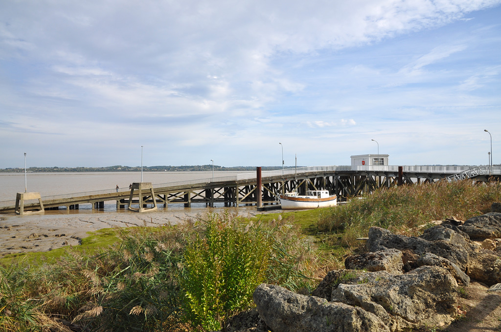 Port : cale du bac.