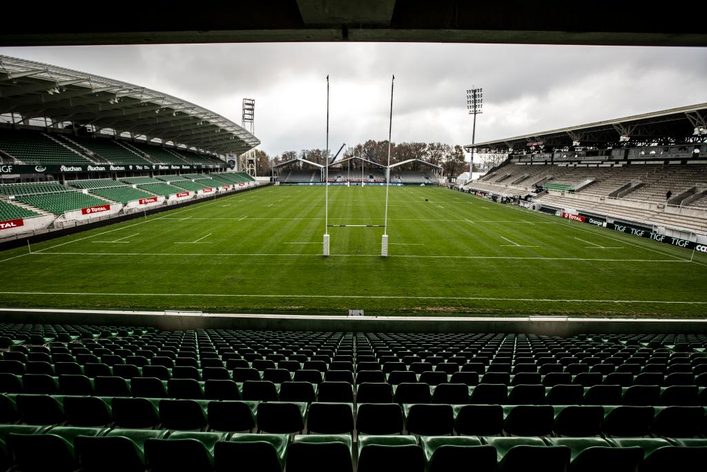 Stade depuis la tribune nord.