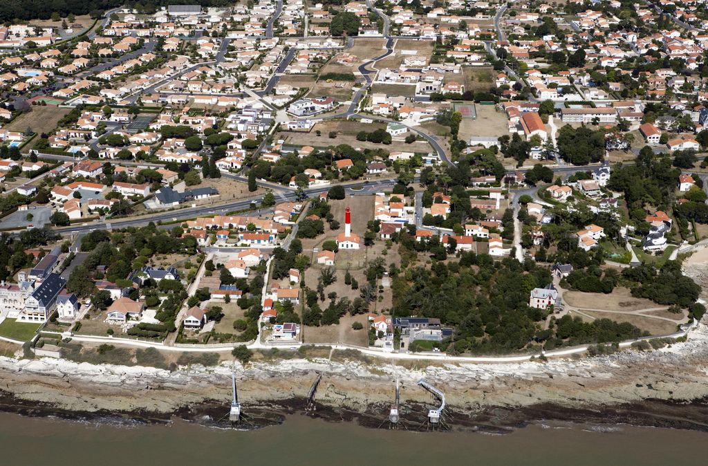 Secteur autour du phare de Terre-Nègre à Saint-Palais. Vue aérienne.