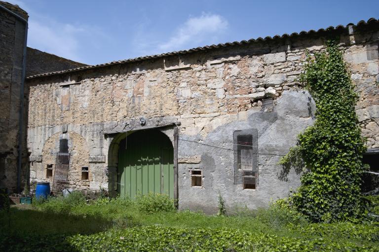 Bâtiment sur cour : vue d'ensemble depuis le sud-est.