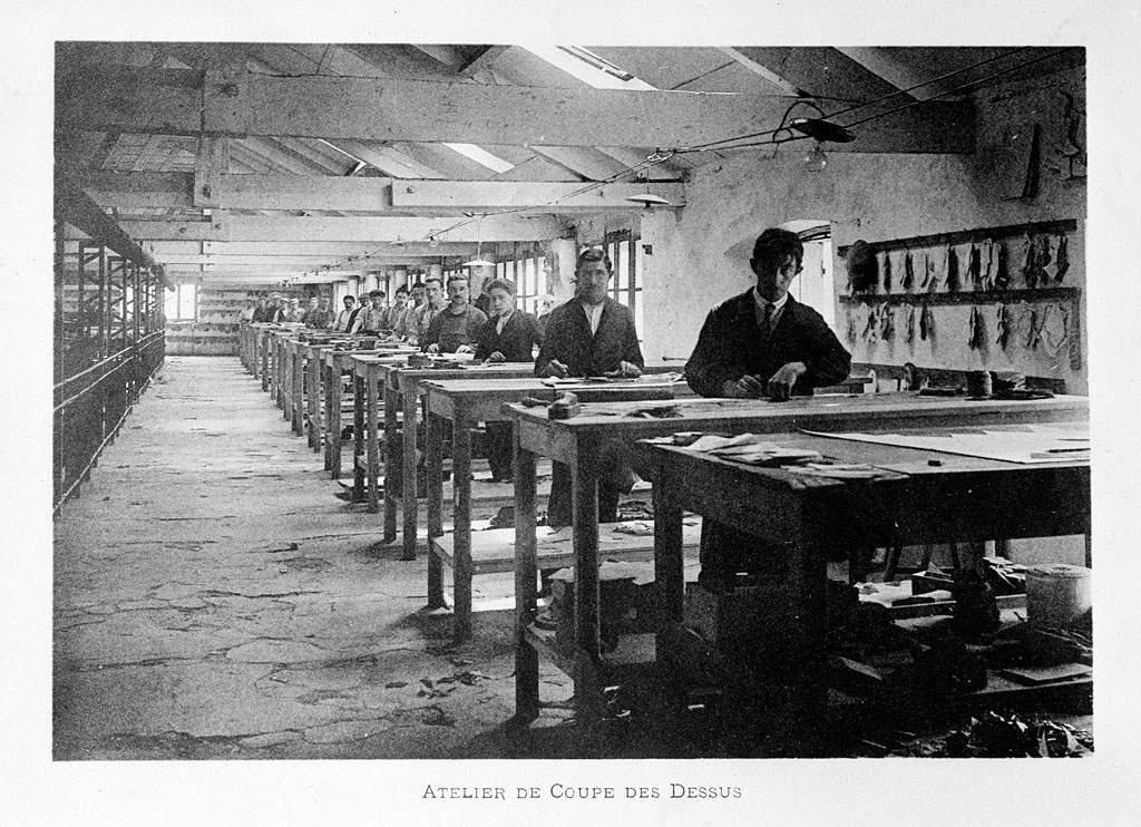 Bâtiment 6, atelier de coupe des dessus.