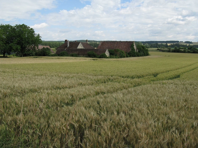 Ferme vue depuis la route.