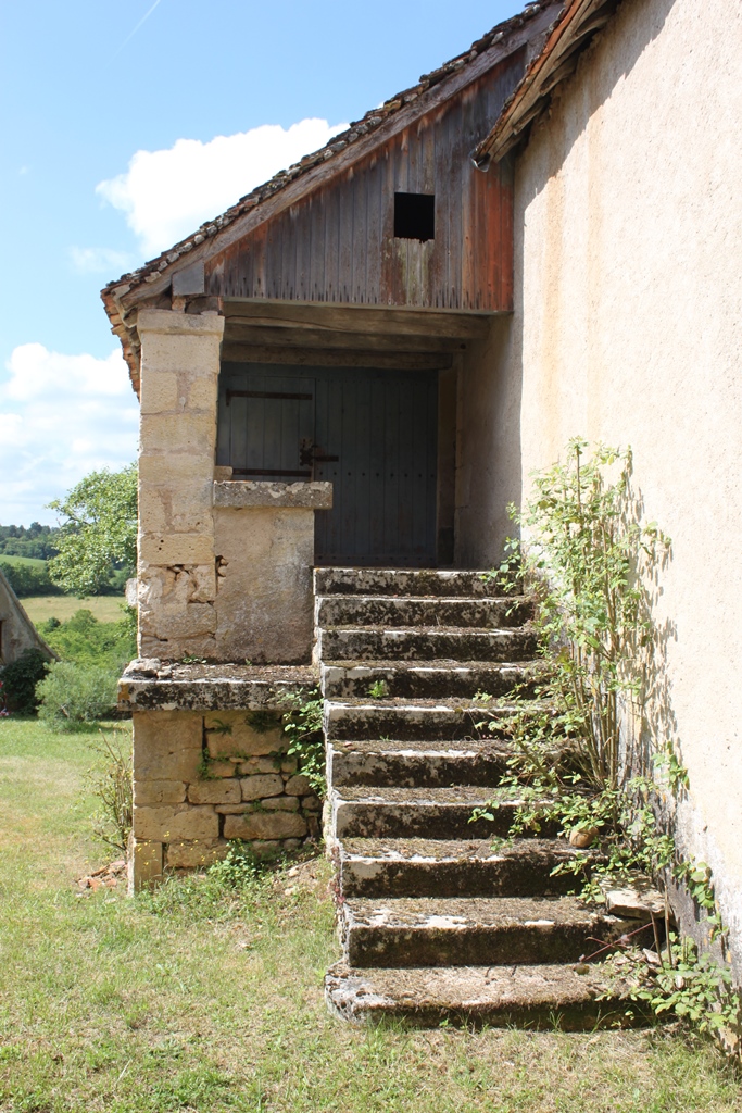 Vue de l'escalier extérieur.