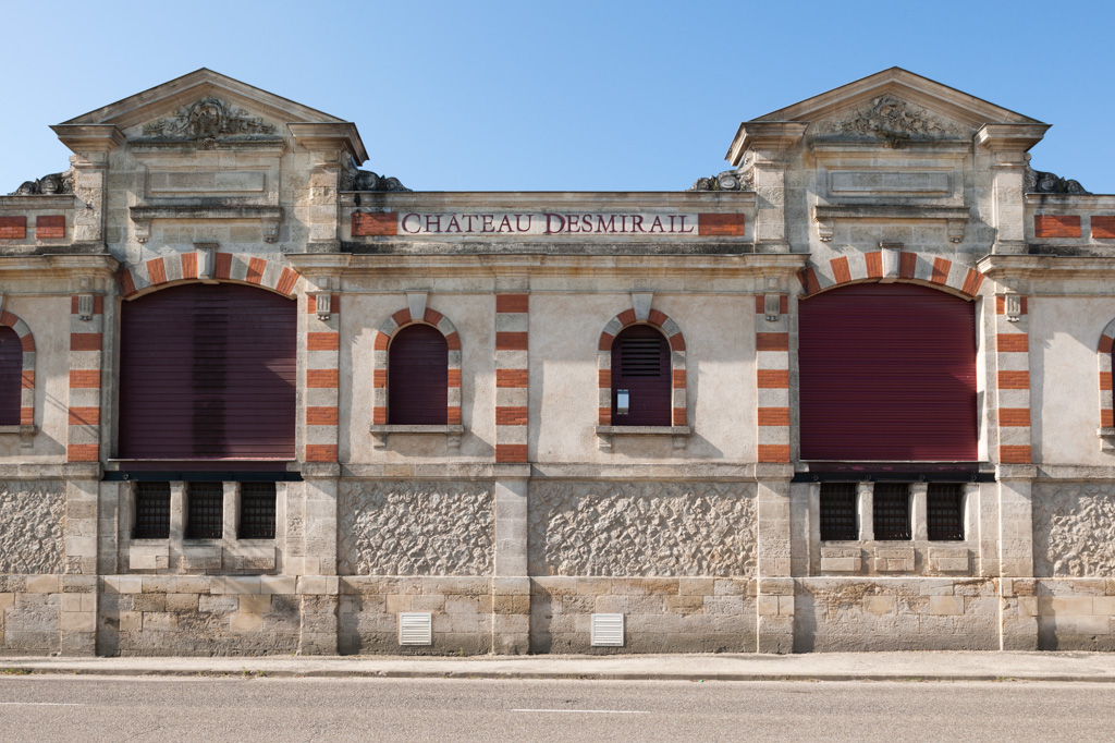 Cuvier, élévations nord : détail des portes hautes pour décharger la vendange.