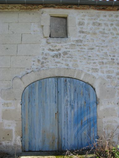 La porte du chai.