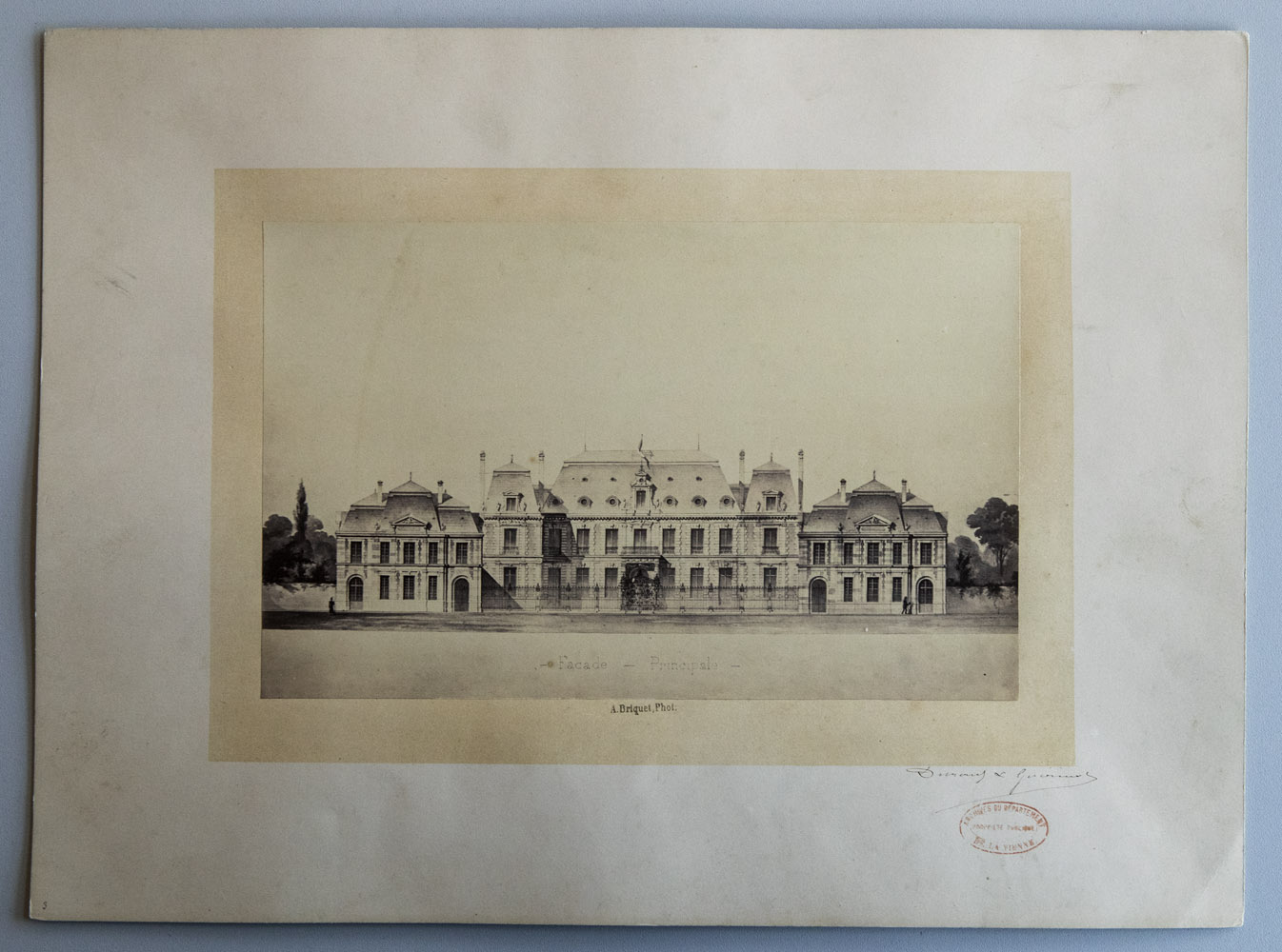 Elévation, façade sur cour d'honneur, projet réalisé, 1864.