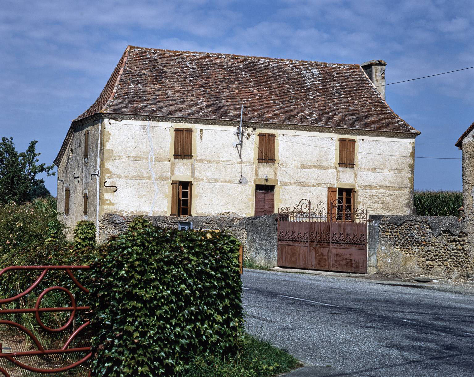 Logis : élévation antérieure.