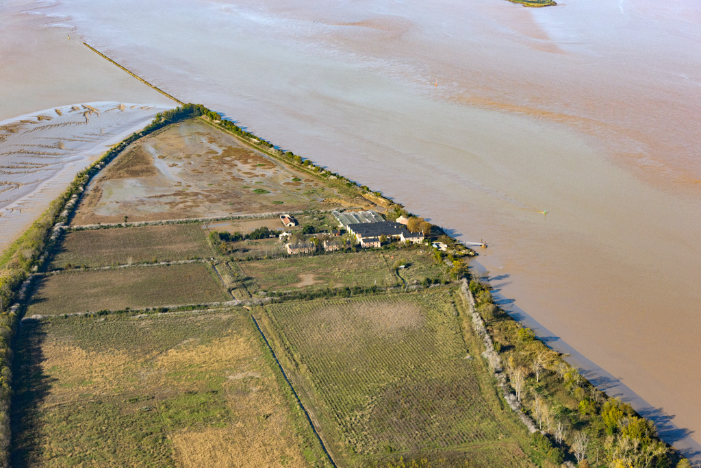 Vue aérienne depuis le sud.