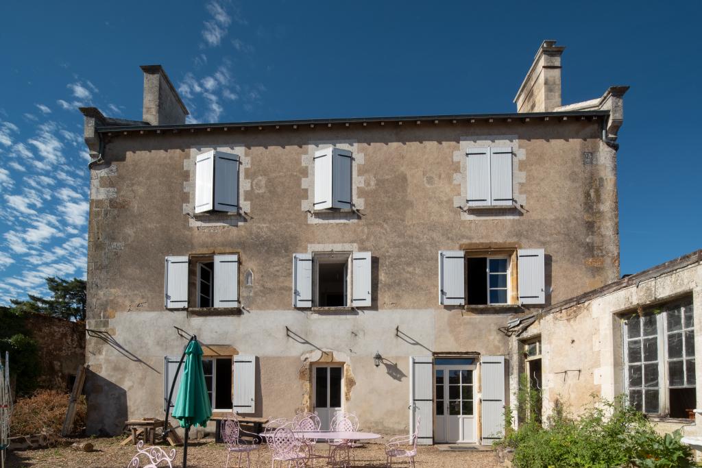 Façade nord de la maison du docteur Veillon, depuis la cour.