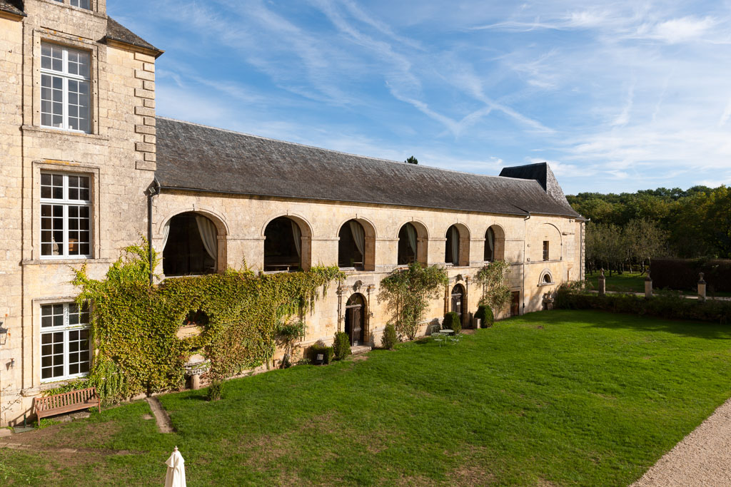 Vue d'ensemble de l'aile droite, avec le 